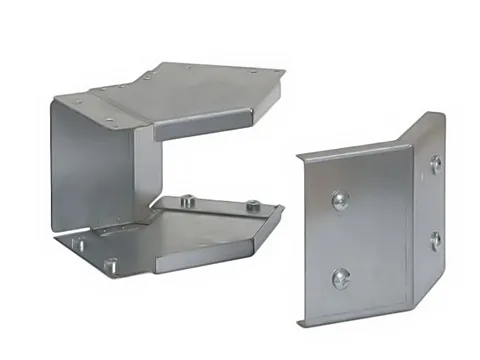 135°-Winkel, Knie 100 x 100 mm, Deckel hinter den Abgängen